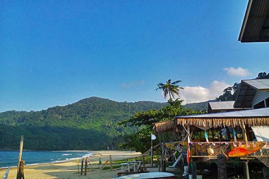 Beachfront Hut Upstairs Astra - Beach Shack Chalet Kampong Juara Exterior foto